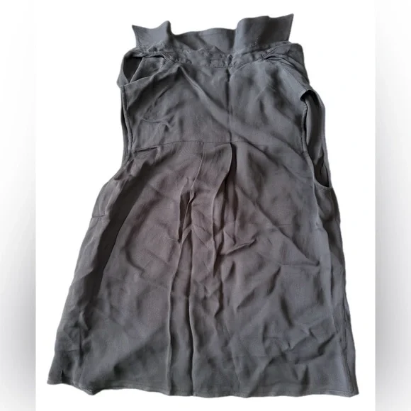 Reiss Ameliee Cowl Front
sleeveless Blouse size 2 - Picture 11 of 15